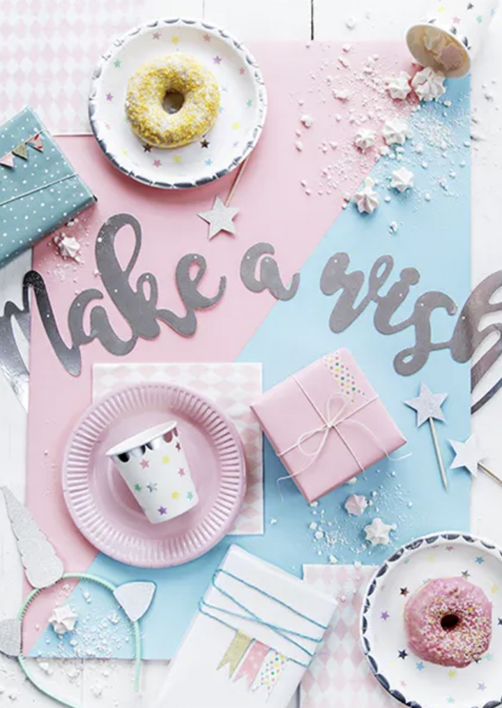 Party Teller Weiss-Silber mit Pastell-Punkten, 6er Pack, 18cm kinderparties-shop