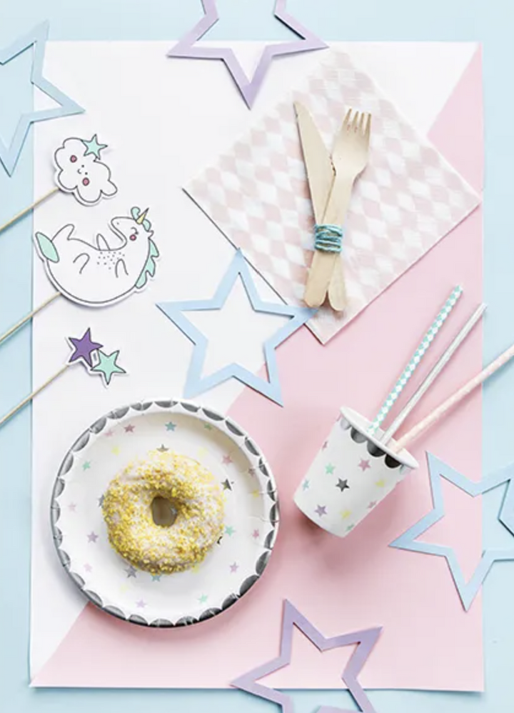 Party Teller Weiss-Silber mit Pastell-Punkten, 6er Pack, 18cm kinderparties-shop