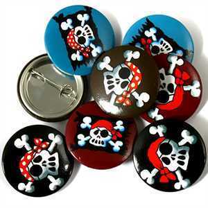 Buttons Piraten Totenkopf, 8er Set, 2.5cm