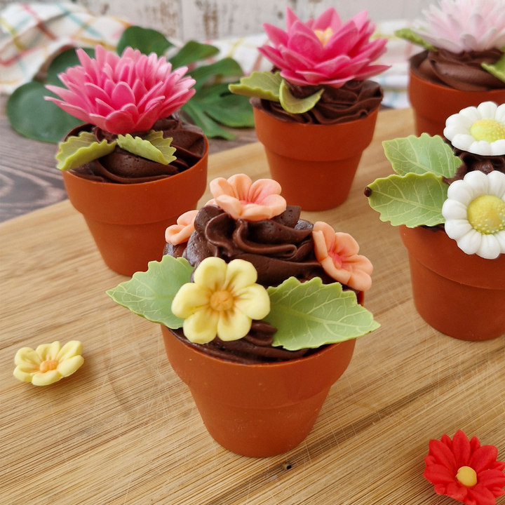 Essbare Zuckerfiguren, gelbe Blüten & grüne Blätter, Tortendeko, 13 Stück