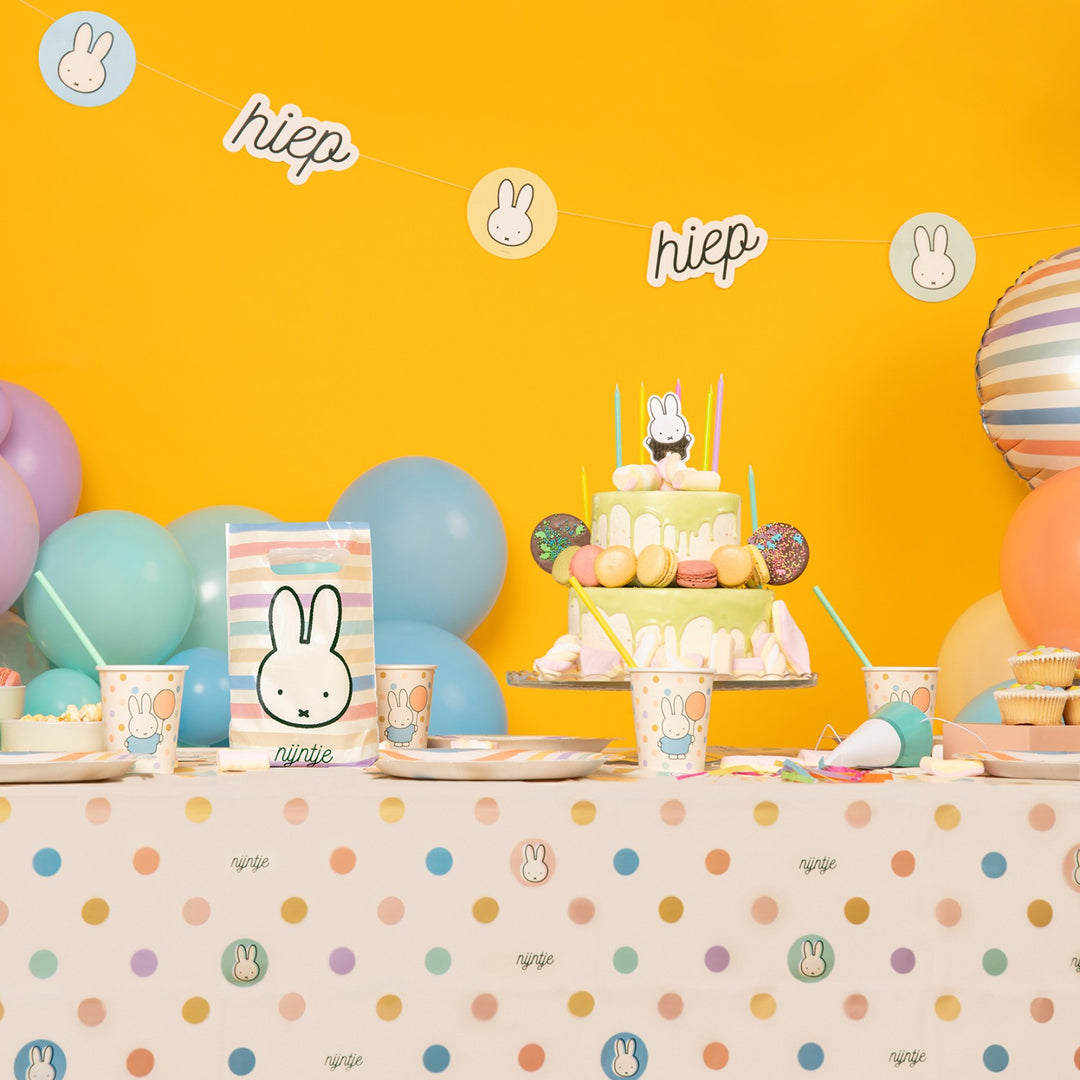 Buchstabenkette "Hiep hiep hoera", Miffy Pastell, 2.65m kinderparties-shop