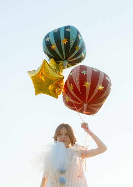 Kugel-Folienballon-mit-Sternen-Rot-und-Gold-50-cm