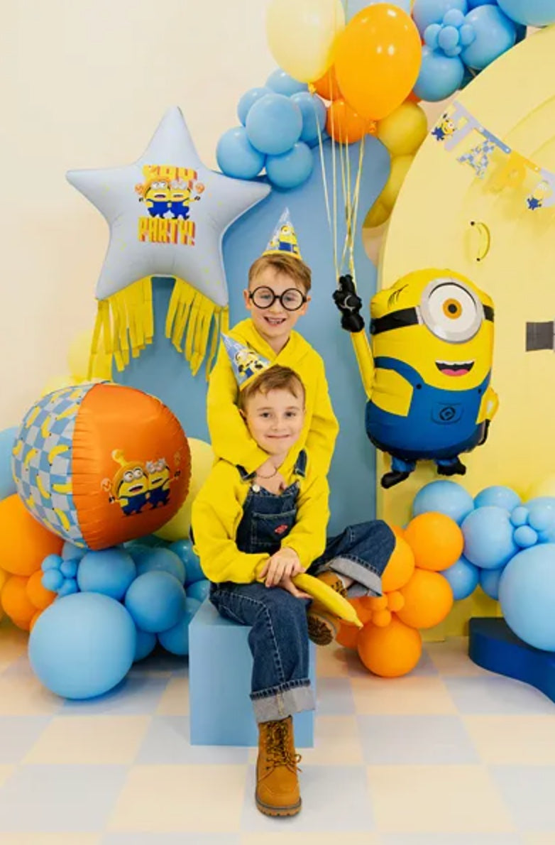 Folienballon-Minions-Stern-mit-Quasten-Despicable-Me-72-cm