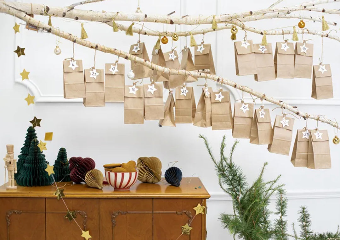 Adventskalender DIY Set, Kraftpapier Tüten zum Befüllen, mit Holzklammern und Sternen, 72-teilig