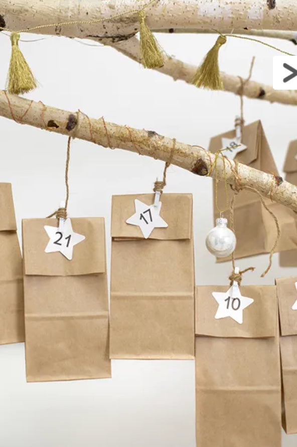 Adventskalender DIY Set, Kraftpapier Tüten zum Befüllen, mit Holzklammern und Sternen, 72-teilig