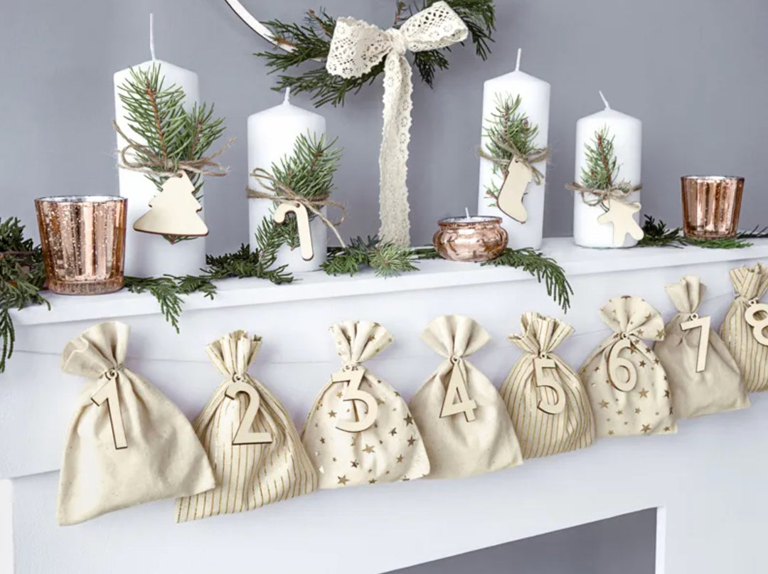 Adventskalender DIY Set, kleine Baumwoll-Säckchen zum Befüllen, mit 24 Holzzahlen, 72-teilig