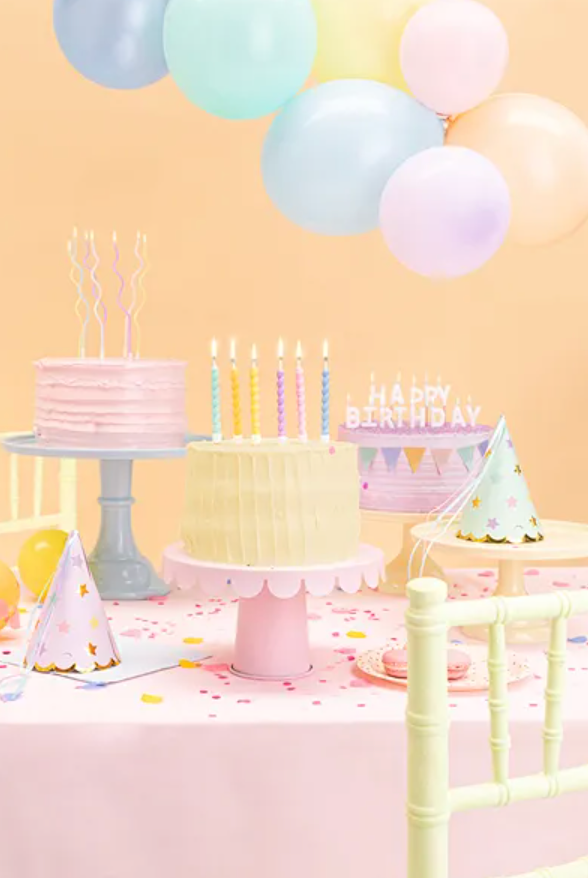 Kerzen-Happy-Birthday-weiss-13er-Pack-2-5-cm