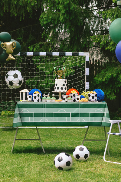 Tischdecke-Fussballfeld-120-x-180-cm