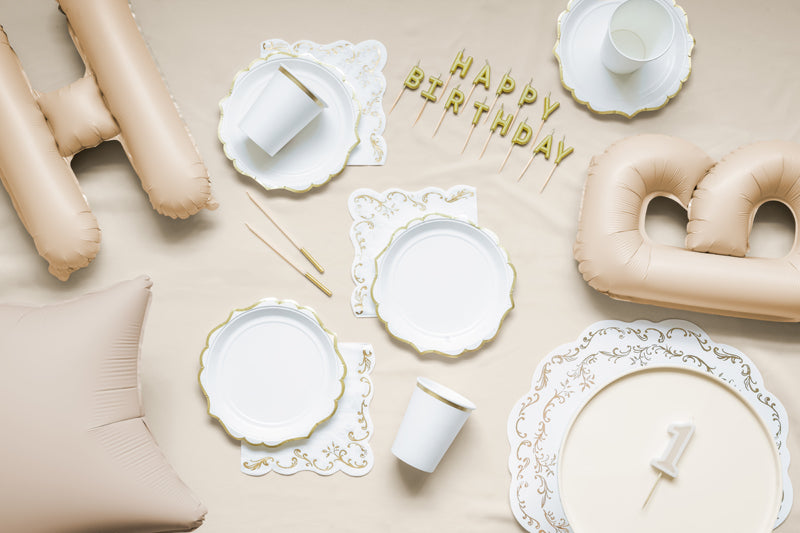 Geburtstagskerzen-beige-mit-goldenen-Details-12er-Pack