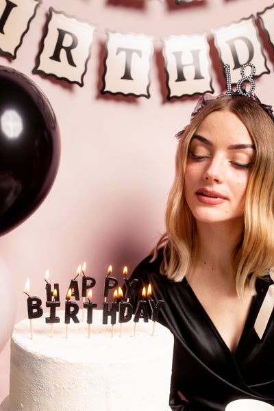 Kuchenkerzen-Happy-Birthday-schwarz