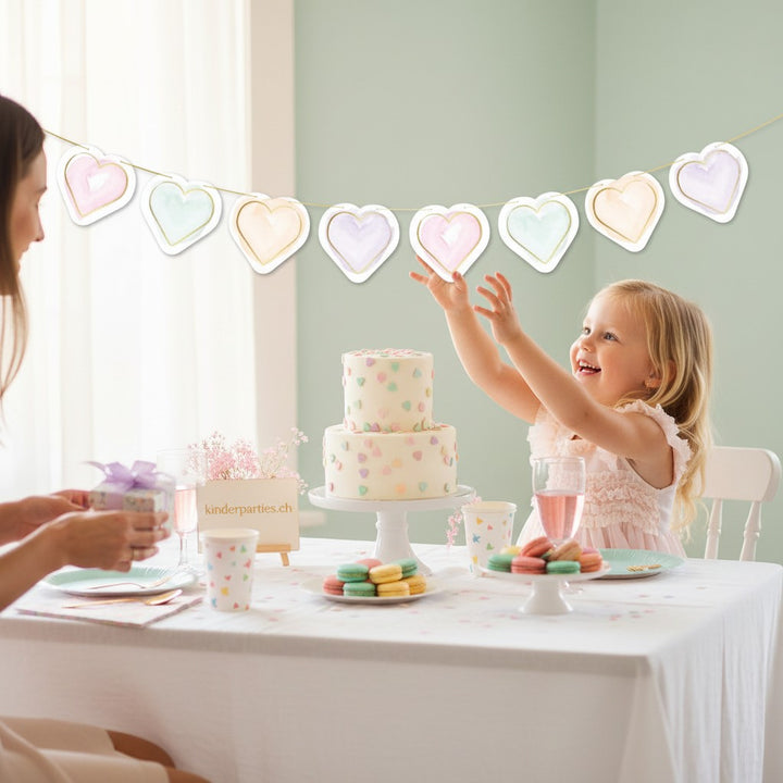 kinderparties.ch Wimpelkette mit pastellfarbenen Herzen, 2m, ideal für Kindergeburtstage und Dekorationen.