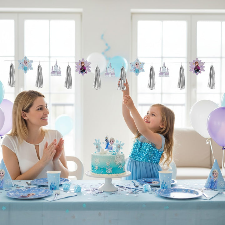 kinderparties.ch Papiergirlande mit Elsa, Schloss und Metallic-Quasten, 1.5m, für Frozen-Mottopartys