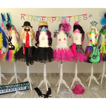 Noleggio di costumi da discoteca con numerosi accessori image