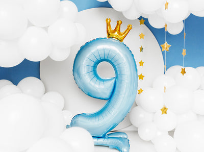 Stehender, hellblauer Zahlen Folienballon  mit Krone, Nummer 1-9 und 0, 84cm