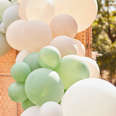 Ballongirlande grün, nude und weiss, DIY, 70 Ballons inkl. 4m Ballonband